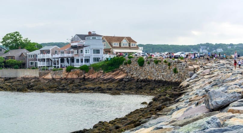Ocean view to restaurant with seawall exposure at low tide