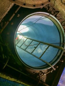 Manhole entry for confined space entry 